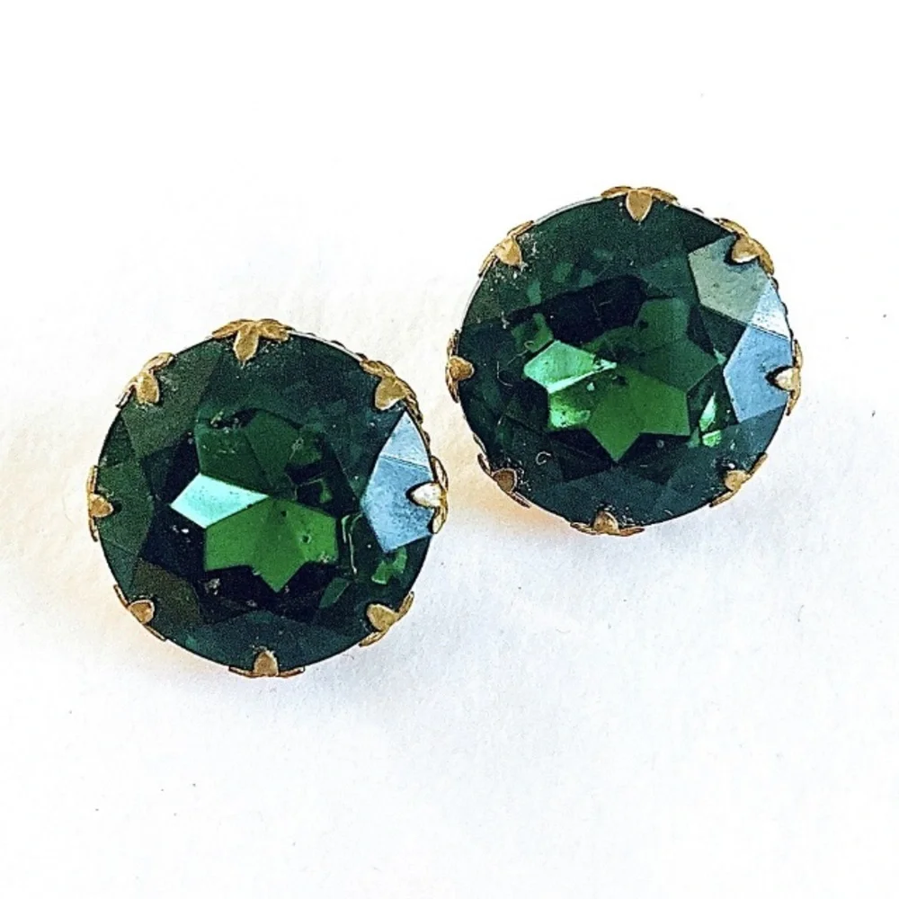 Vintage 60’s green glass crystal clip on earrings - Picture 1 of 4